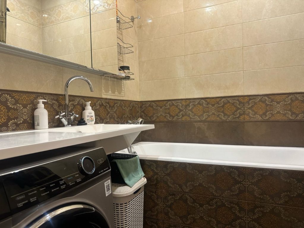 3-к. квартира, 77 кв.м., 7/25 эт.
Санкт-Петербург,Фрунзенский район, улица Белы Куна, 1к1