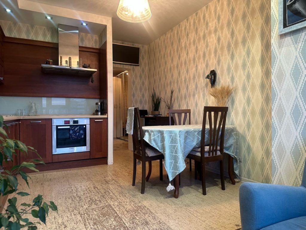 3-к. квартира, 77 кв.м., 7/25 эт.
Санкт-Петербург,Фрунзенский район, улица Белы Куна, 1к1