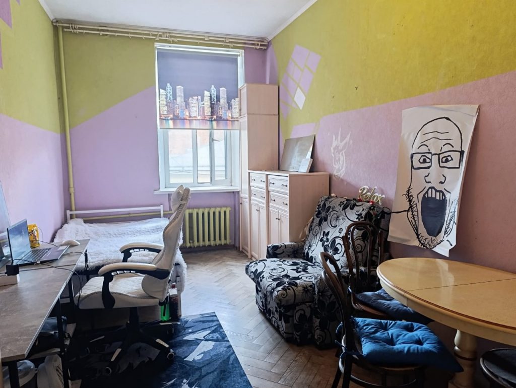 Комната 20,2 кв.м. в 9-к., 3/7 эт.
Санкт-Петербург, Центральный район, Мытнинская улица, 9